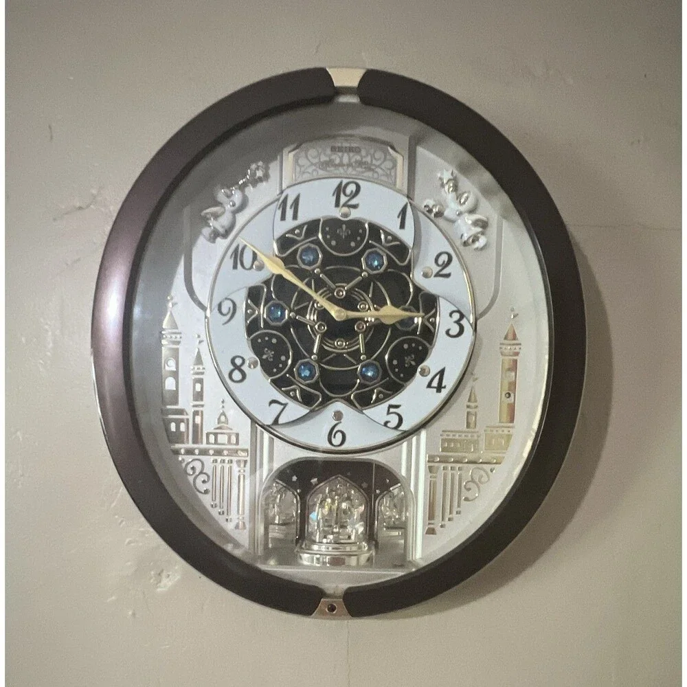 Seiko Round Analog Wall Clock Melody Chime Arabic Numerals Brown Gold